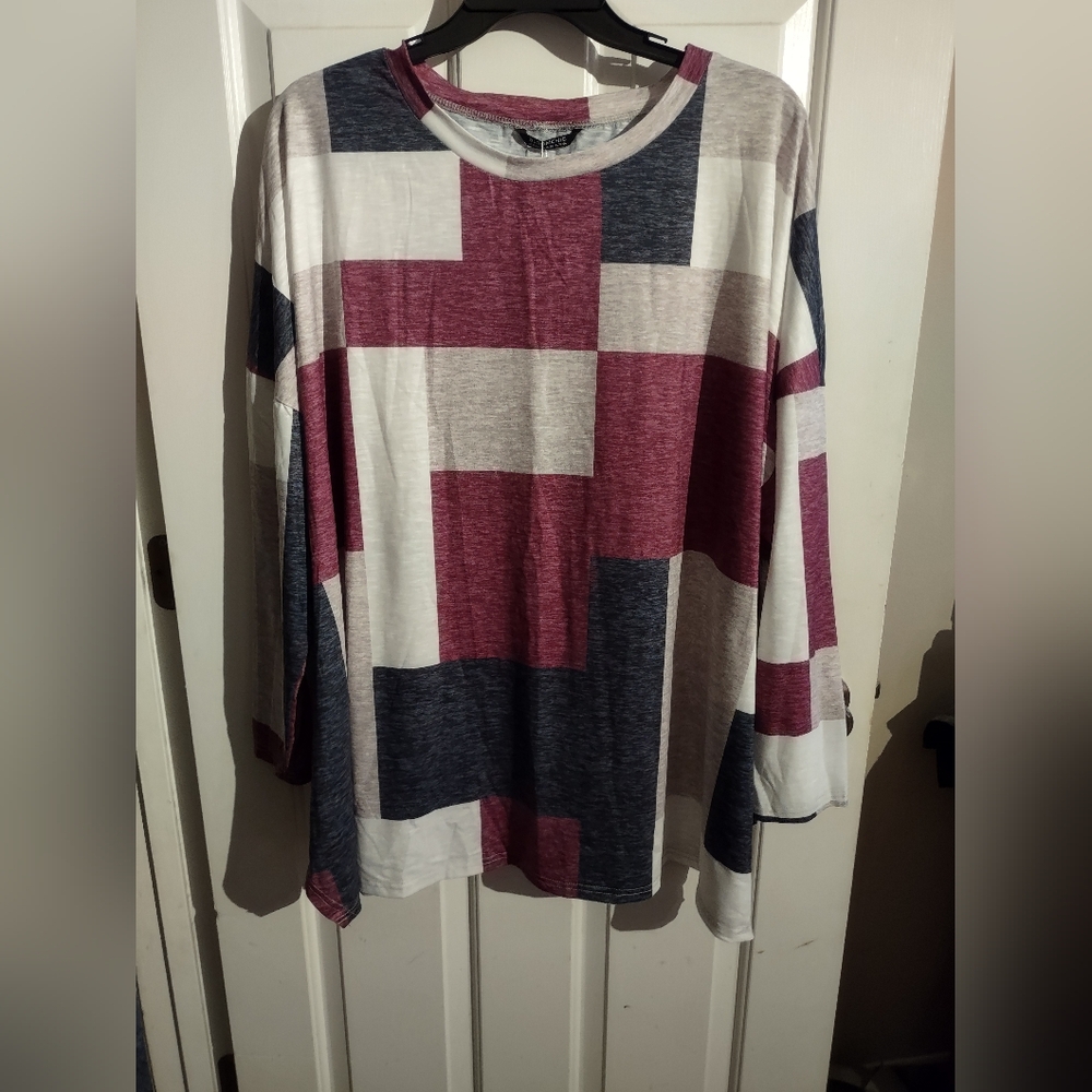 BloomChic Maroon and White Knit Top